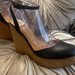 🎀 Emma Go Slip on Sandals Wedges - ankle  Strap - Very Cute sz 8 Designer wood